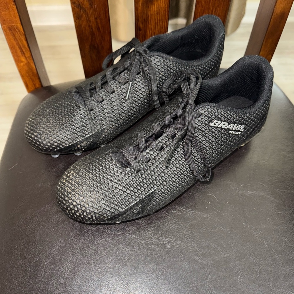 Women’s soccer cleats